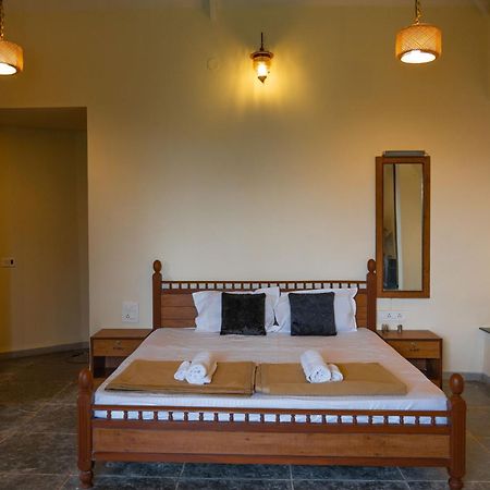 Rajlok Resorts Pune Esterno foto