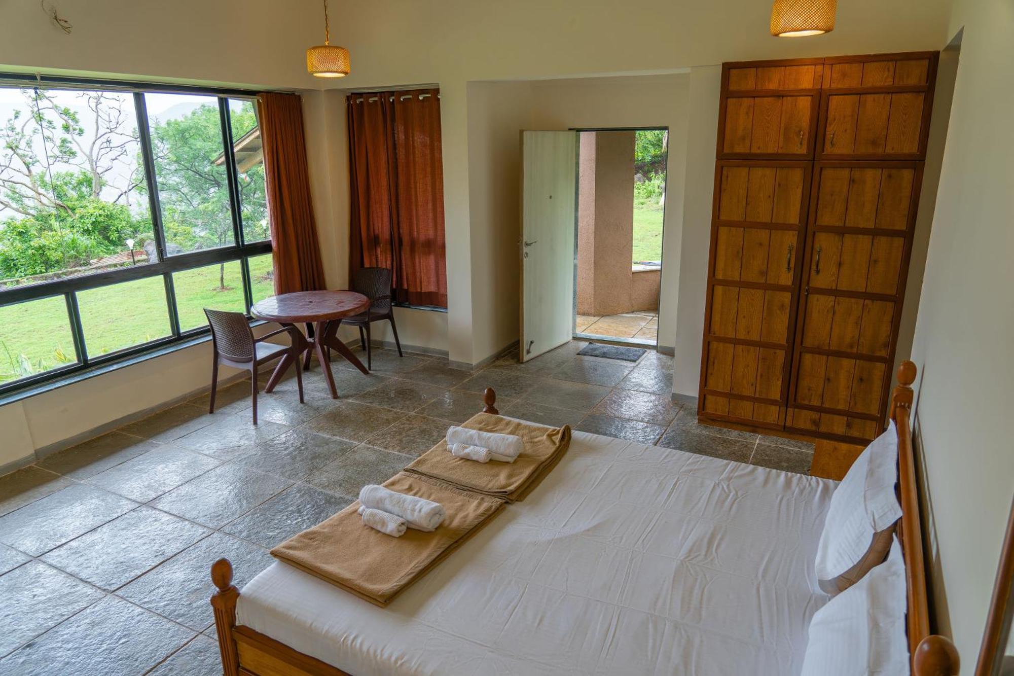 Rajlok Resorts Pune Esterno foto