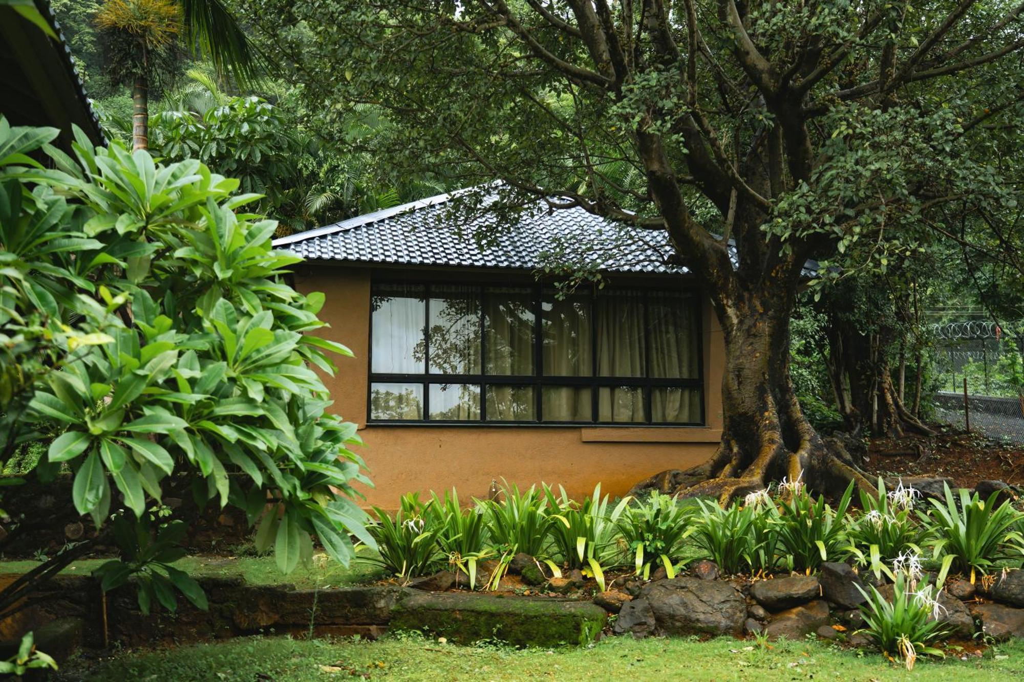 Rajlok Resorts Pune Esterno foto